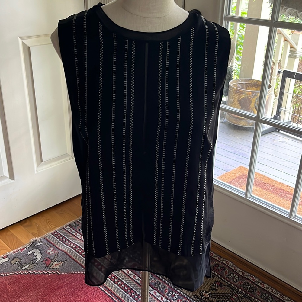 Beautiful Vince top
